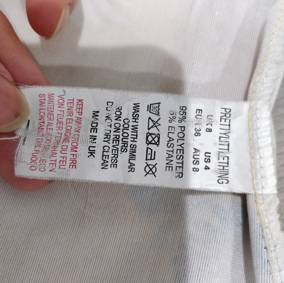 PrettyLittleThing velvety floral yellow mini skirt - Picture 10 of 15